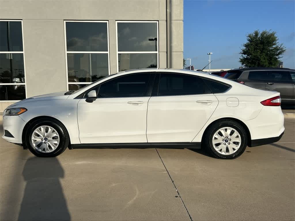 2014 Ford Fusion S 3