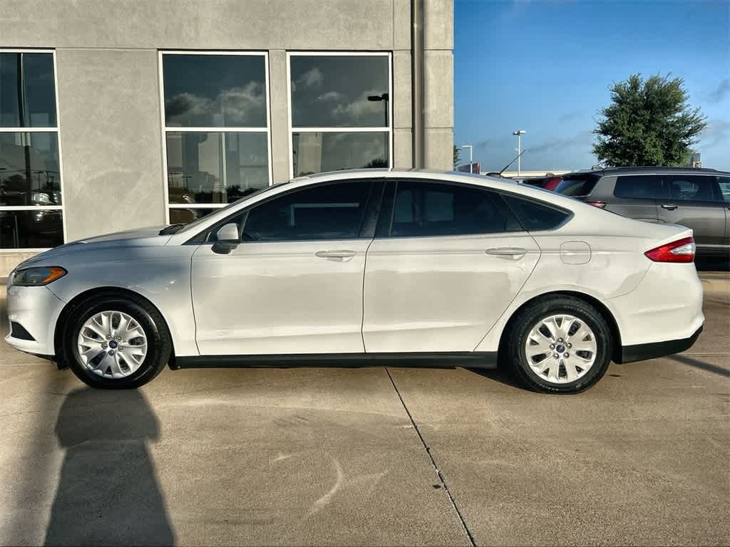 2014 Ford Fusion S 3