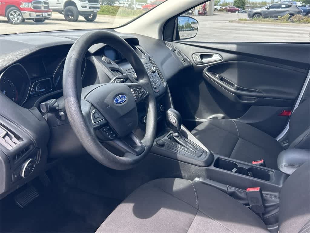 2018 Ford Focus SE 2