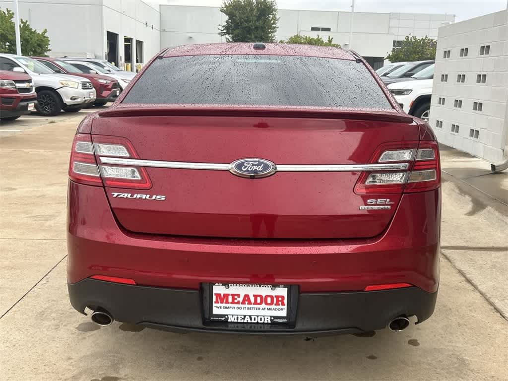 2016 Ford Taurus SEL 5