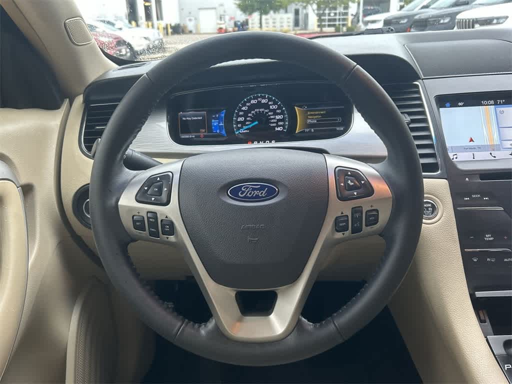 2016 Ford Taurus SEL 17