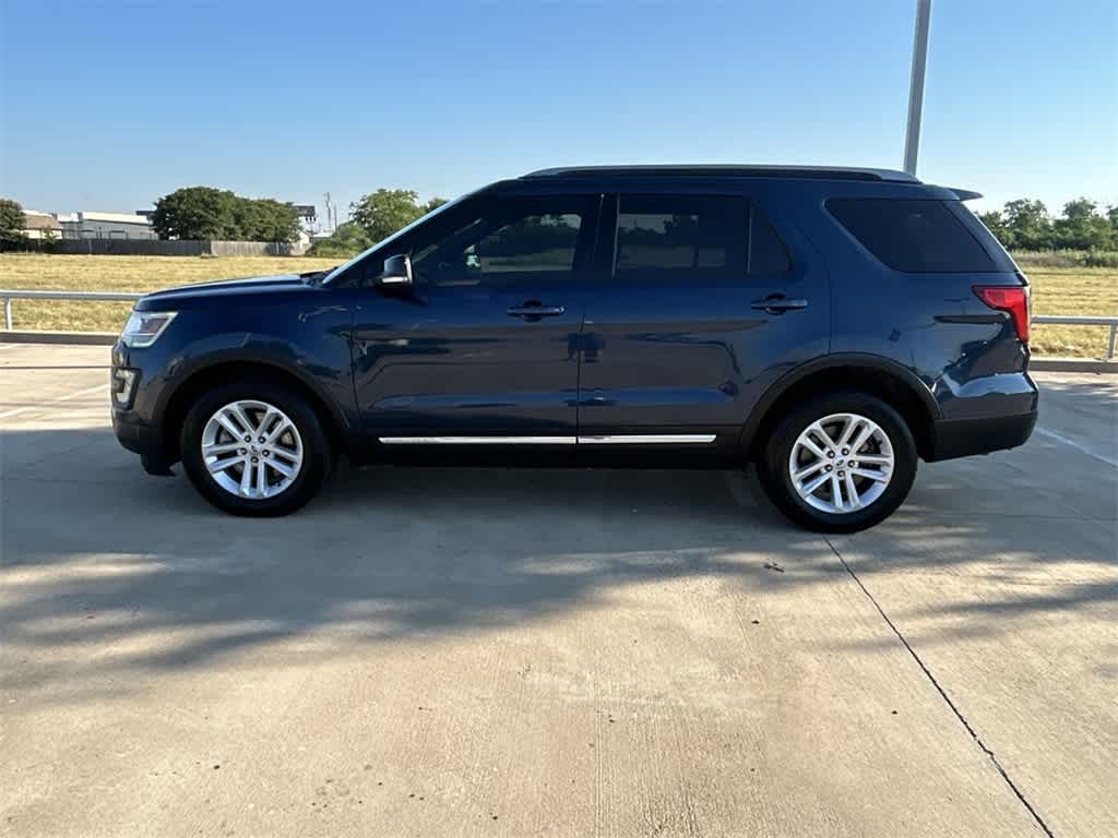 2017 Ford Explorer XLT 3