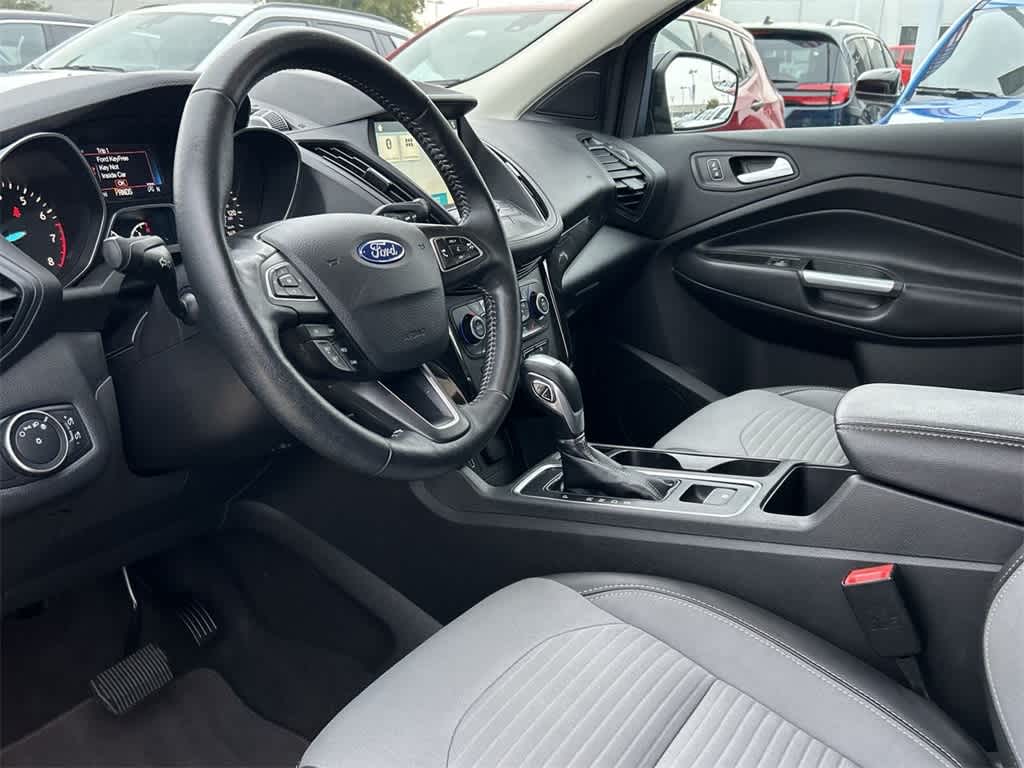 2019 Ford Escape SE 2