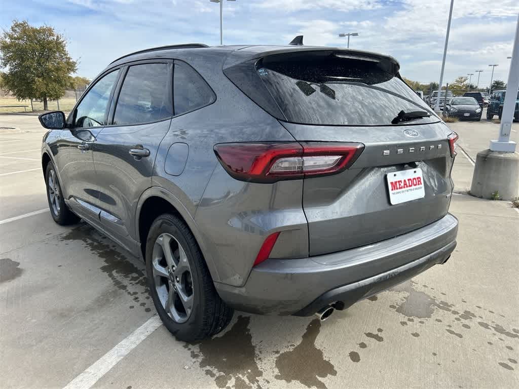 2023 Ford Escape ST-Line 4