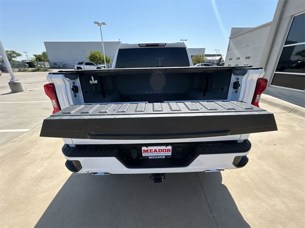 2022 Chevrolet Silverado 1500 RST 4WD Crew Cab 147 22