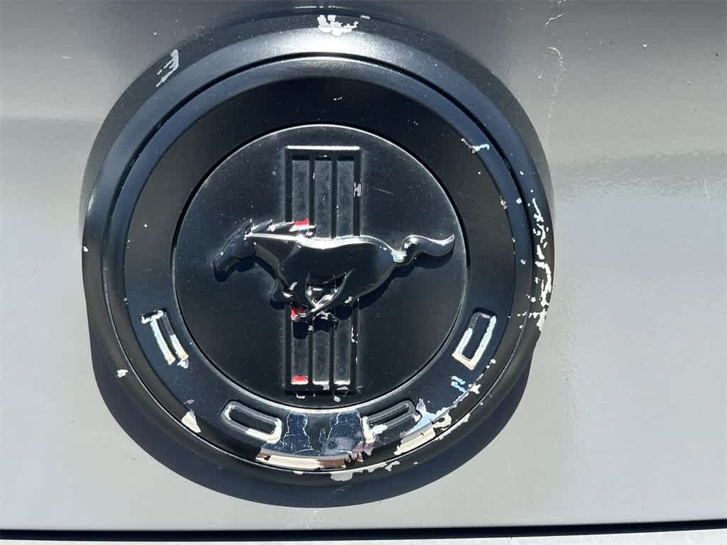 2012 Ford Mustang V6 21
