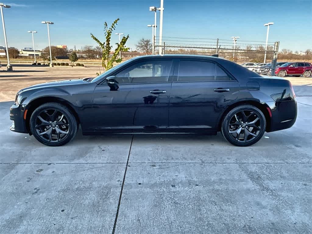 2022 Chrysler 300 Touring L 3