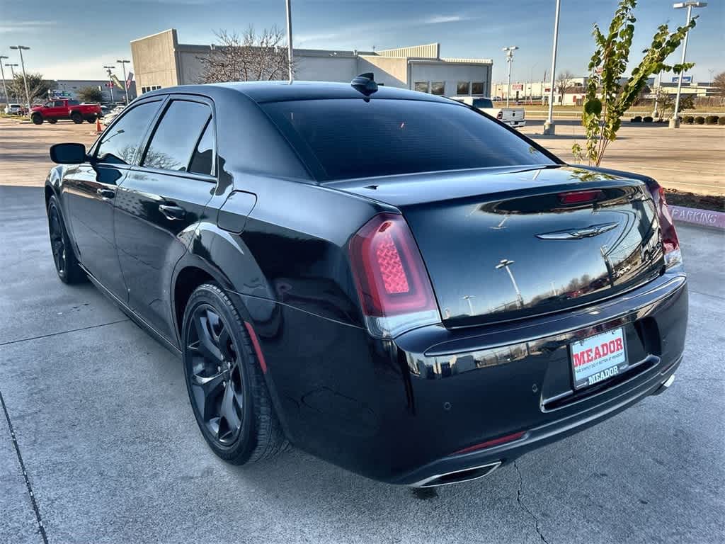 2022 Chrysler 300 Touring L 4