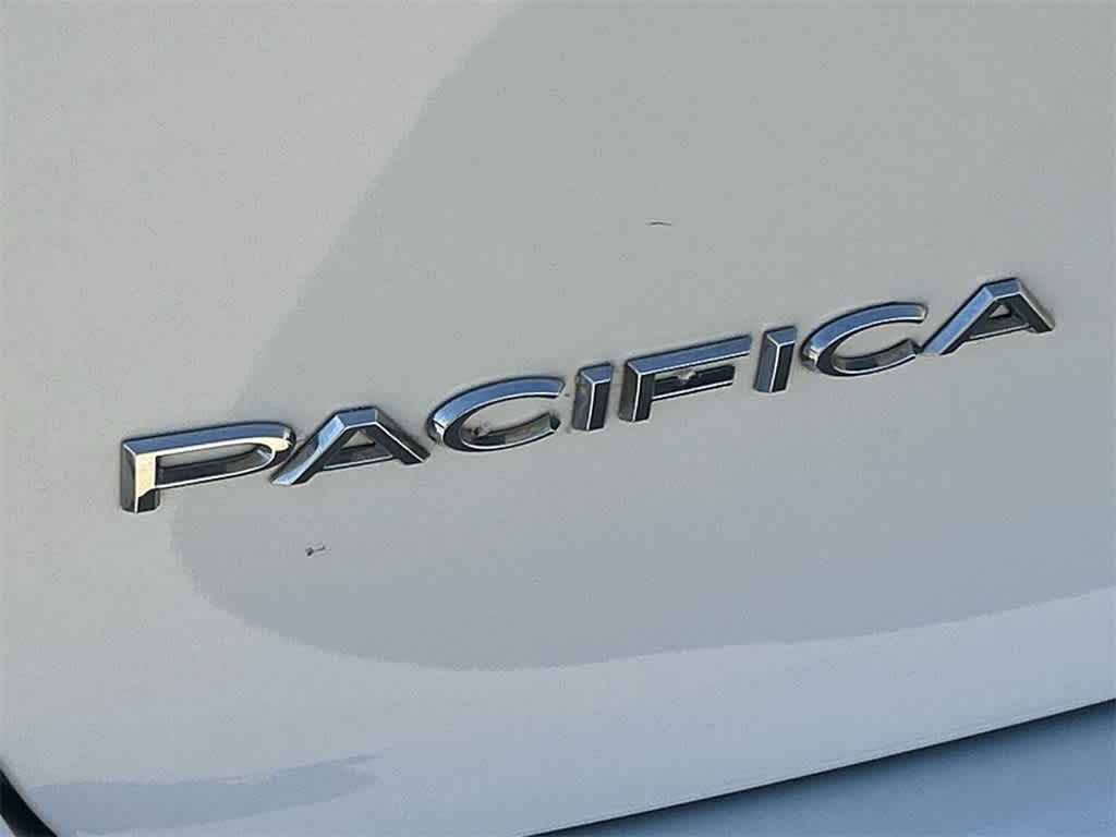 2020 Chrysler Pacifica Touring L 8