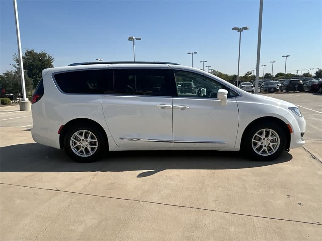 2020 Chrysler Pacifica Touring L 6