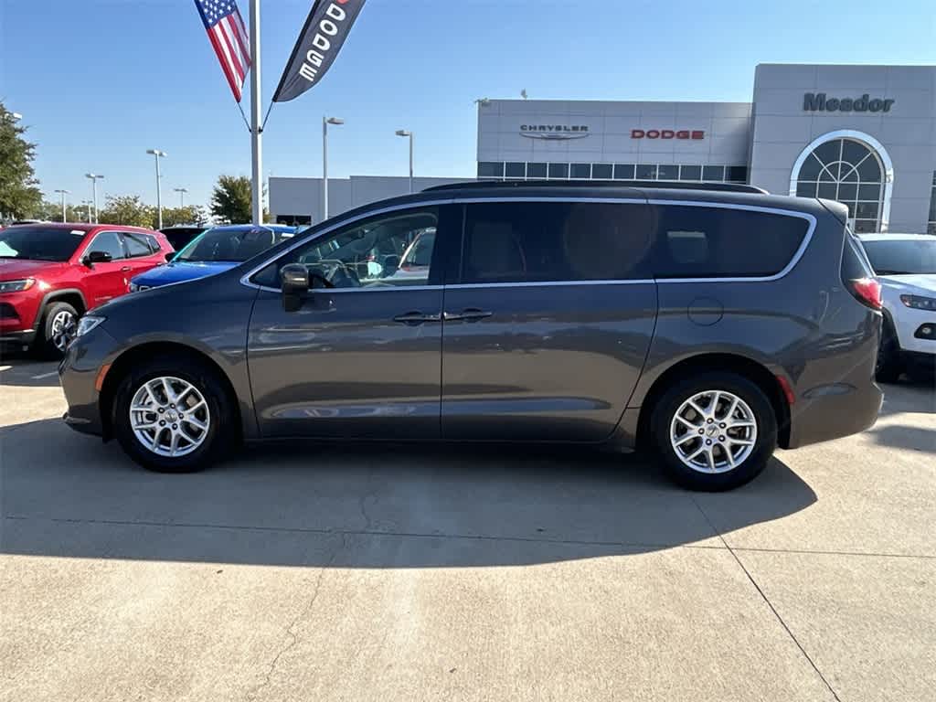 2022 Chrysler Pacifica Touring L 3