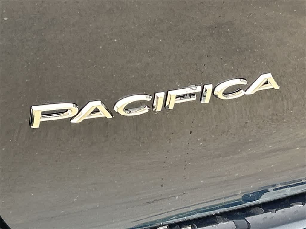 2024 Chrysler Pacifica Touring L 7