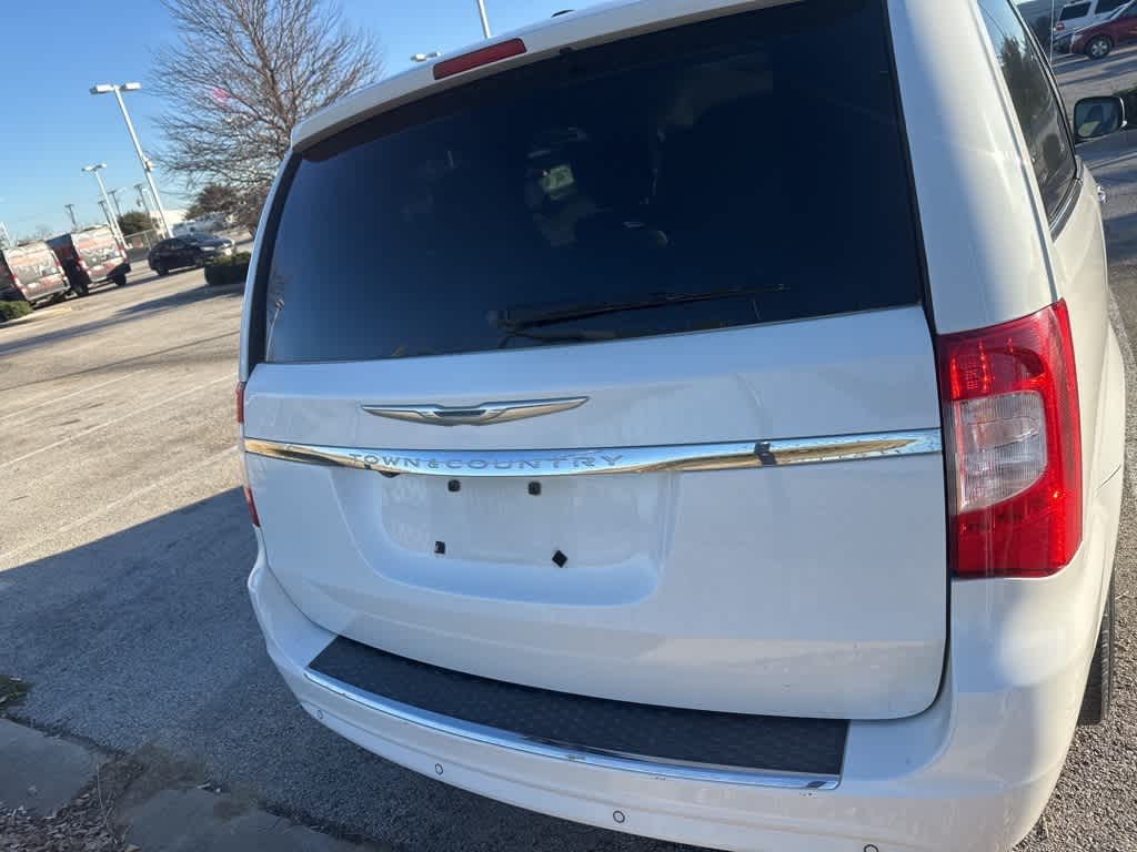 2015 Chrysler Town & Country Touring-L 7