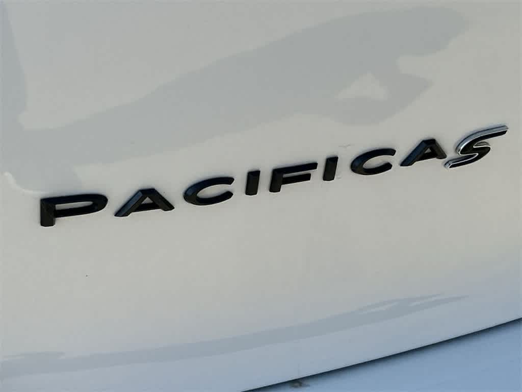 2022 Chrysler Pacifica Hybrid Touring L 7