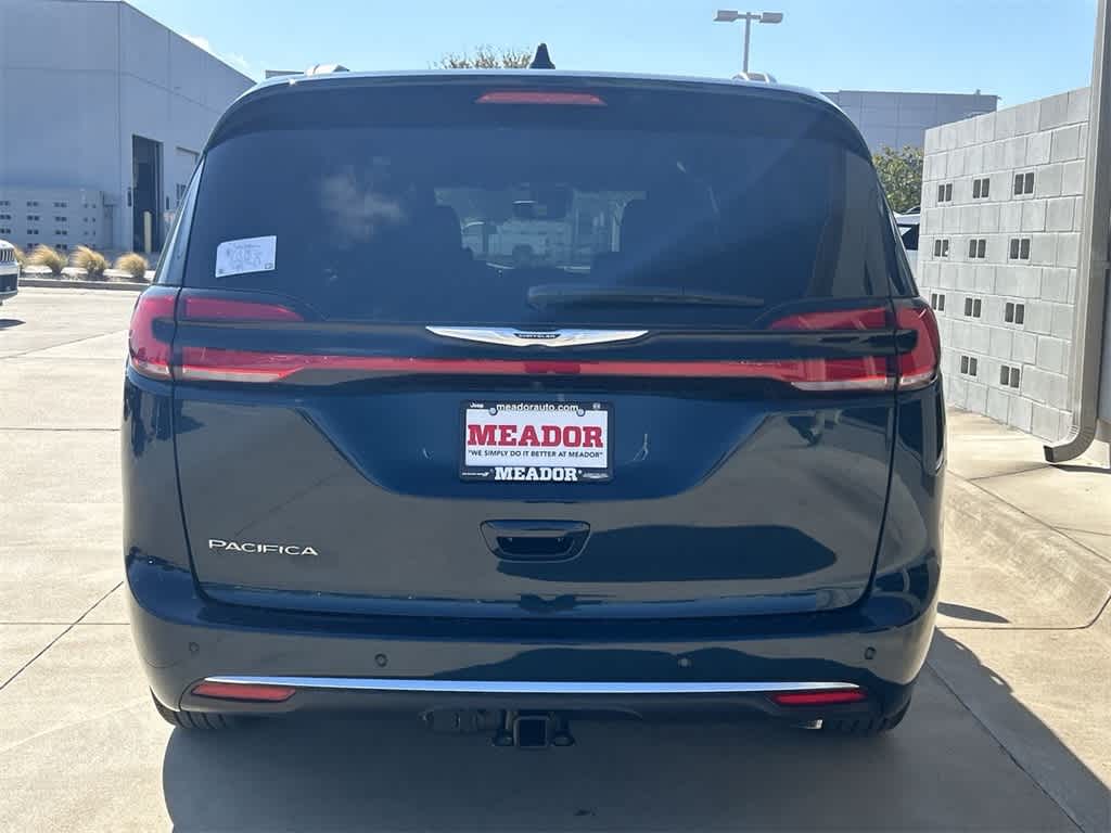 2025 Chrysler Pacifica Pinnacle 5