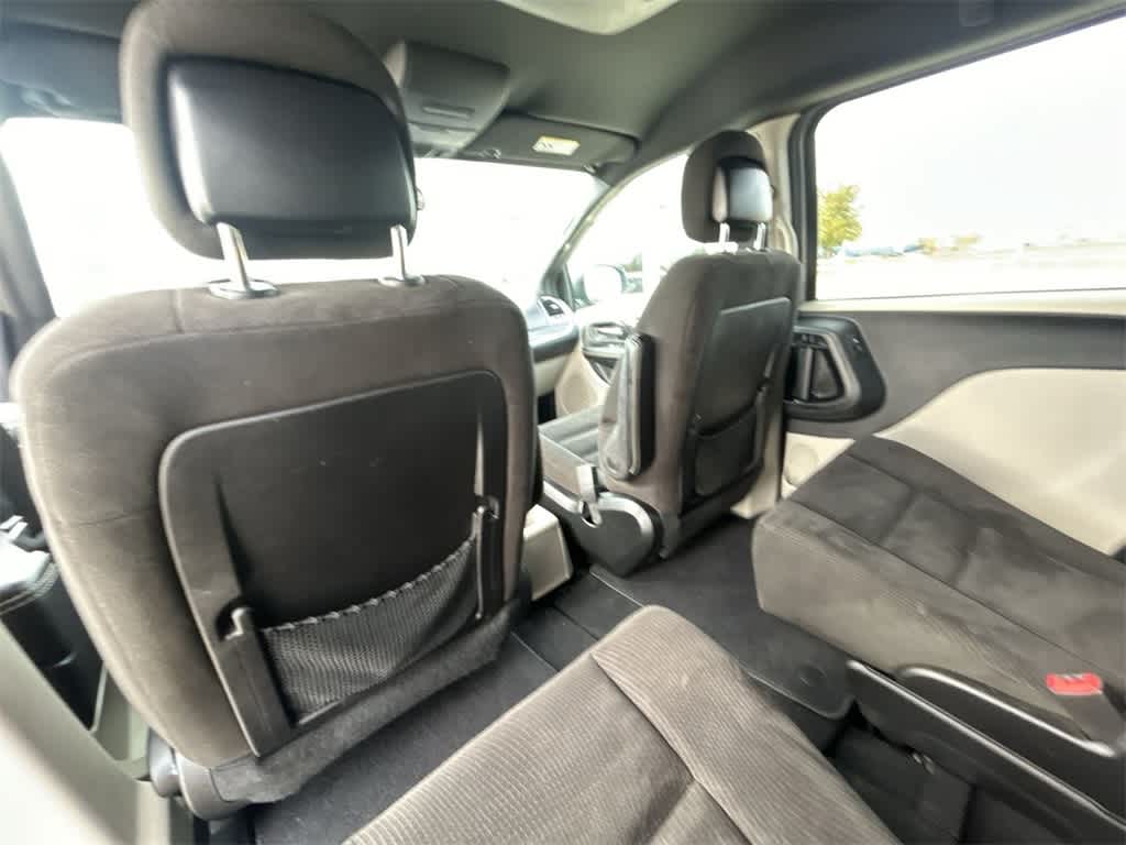 2015 Dodge Grand Caravan SE Plus 11