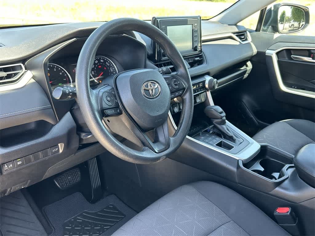 2019 Toyota RAV4 XLE 2