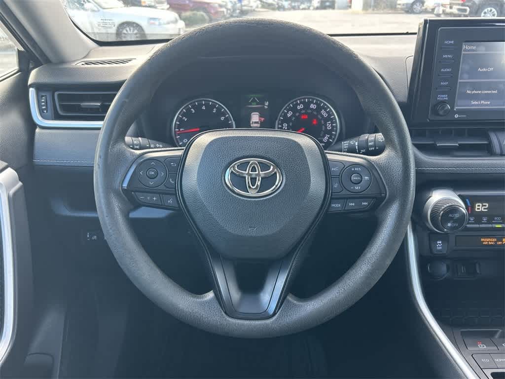 2021 Toyota RAV4 XLE 17