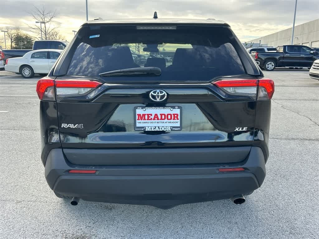 2021 Toyota RAV4 XLE 5