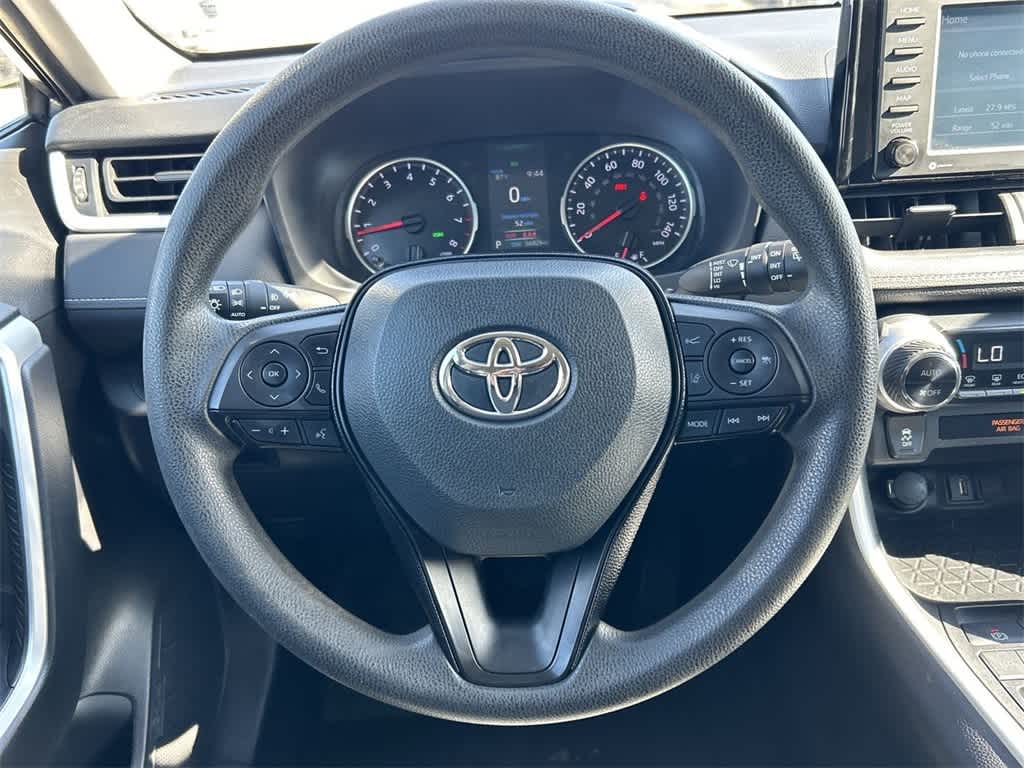 2021 Toyota RAV4 XLE 17