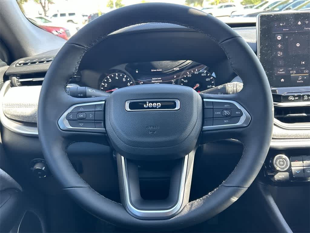 2024 Jeep Compass Latitude Lux 17