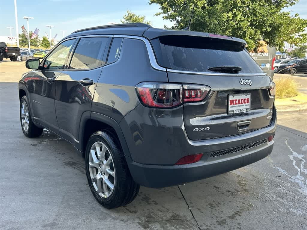 2024 Jeep Compass Latitude Lux 4