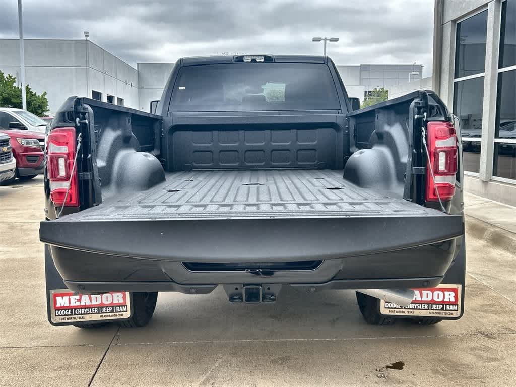 2024 Ram 3500 Big Horn 4x4 Crew Cab 8 Box 22