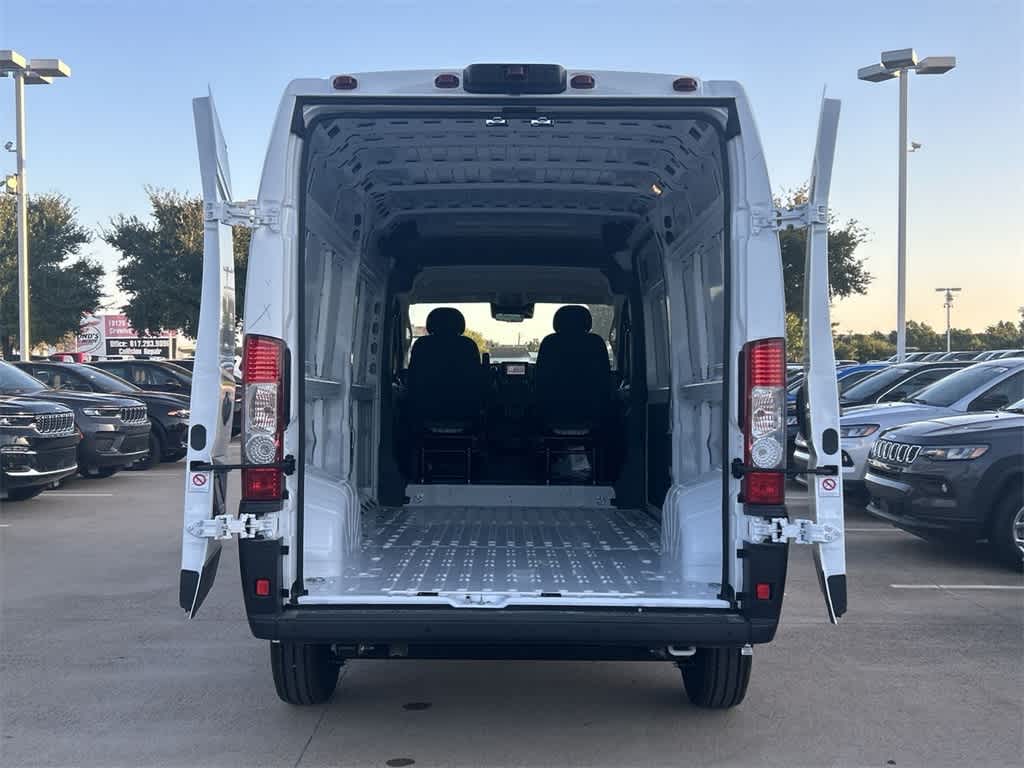 2024 Ram ProMaster Tradesman 9