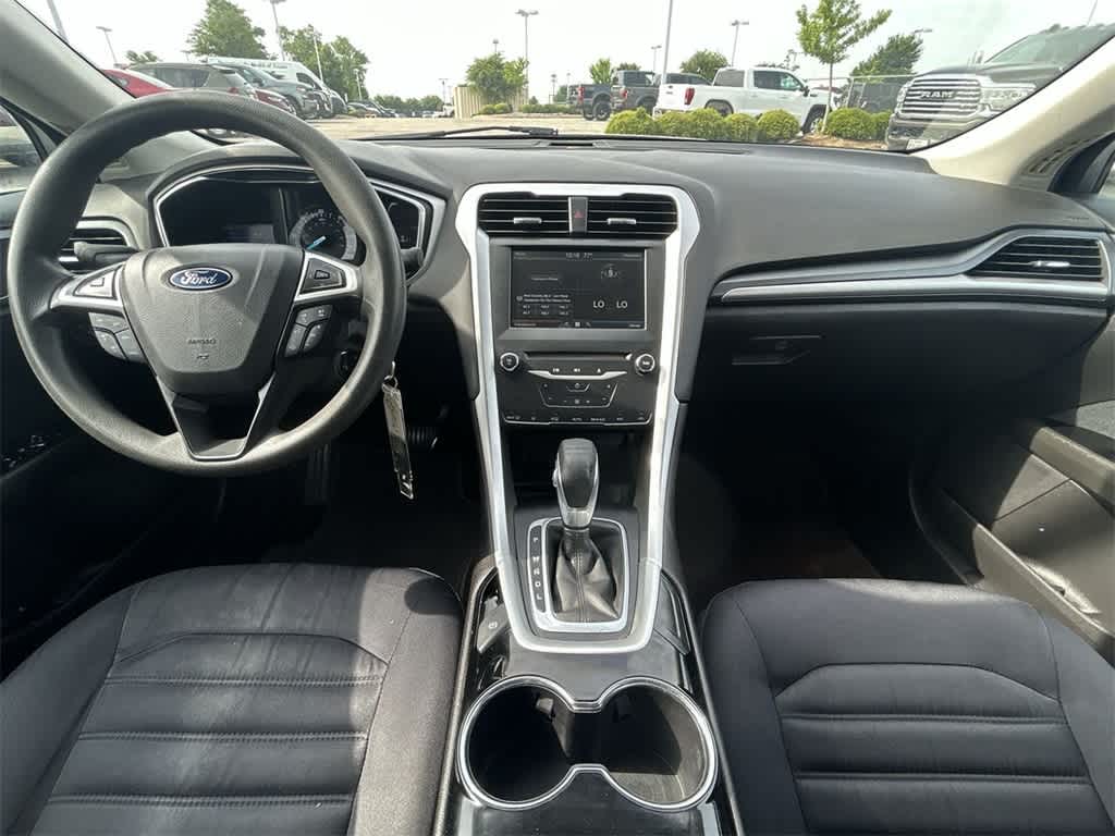 2014 Ford Fusion SE Hybrid 14