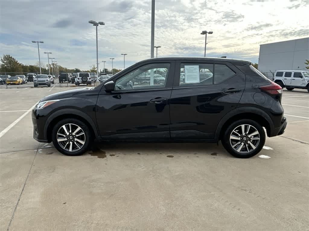 2021 Nissan Kicks S 3