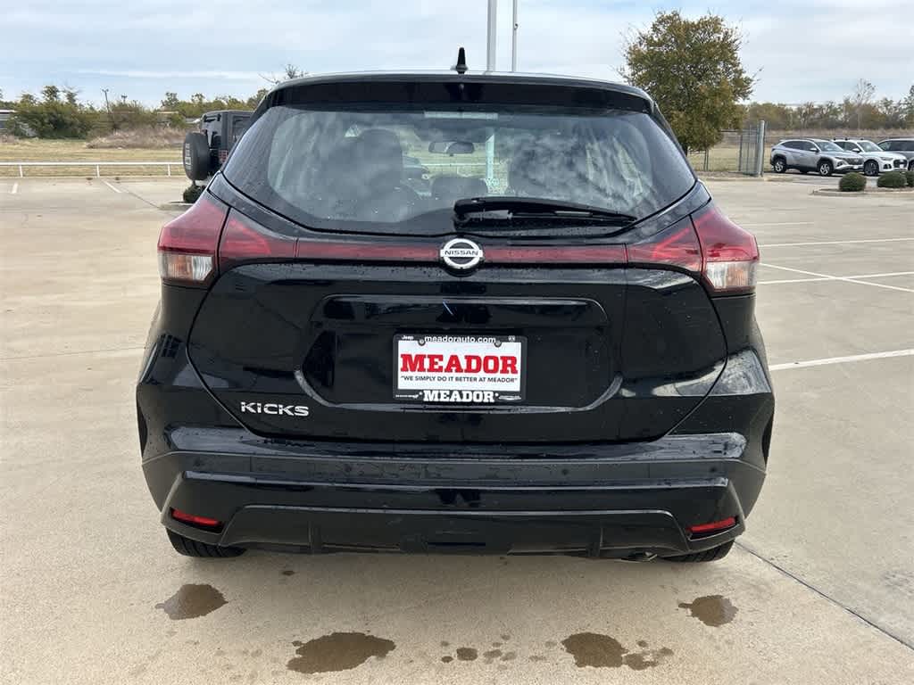 2021 Nissan Kicks S 5