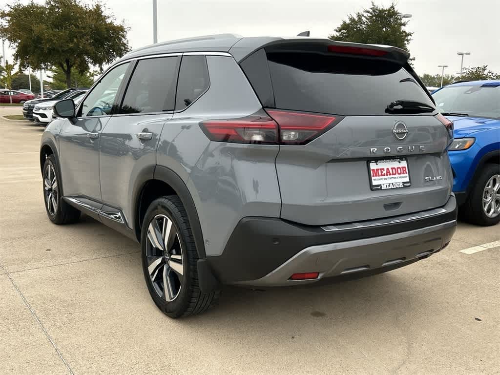 2022 Nissan Rogue SL 4