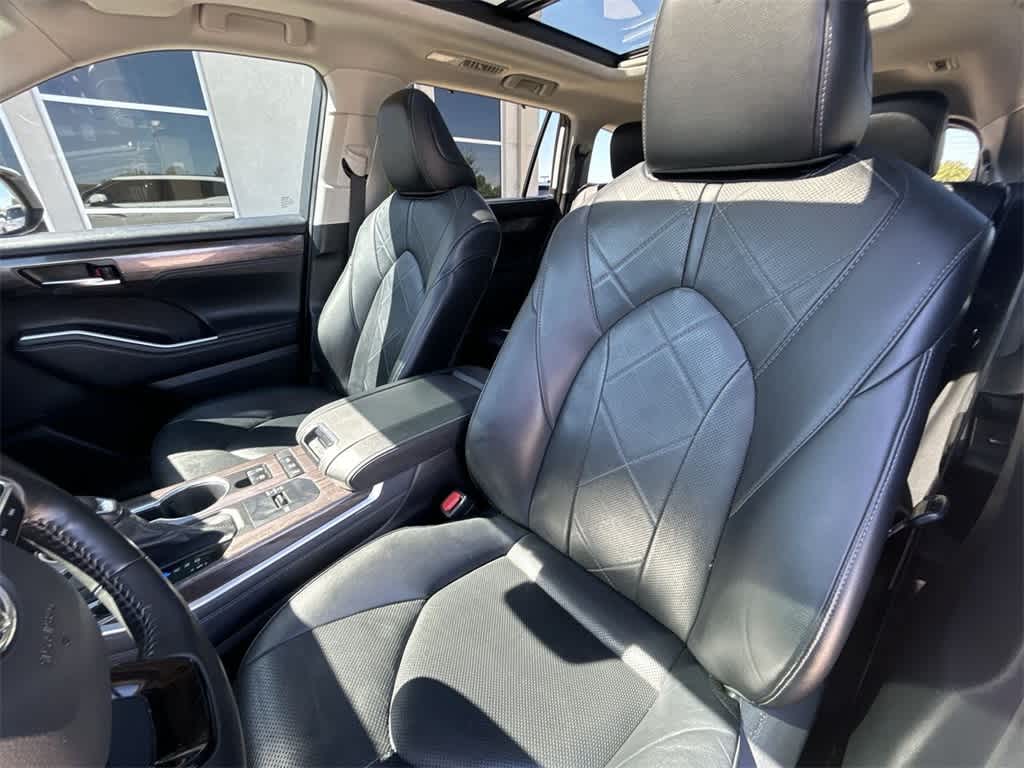 2021 Toyota Highlander Hybrid Platinum 10