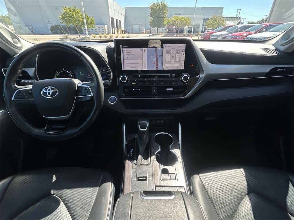 2021 Toyota Highlander Hybrid Platinum 15