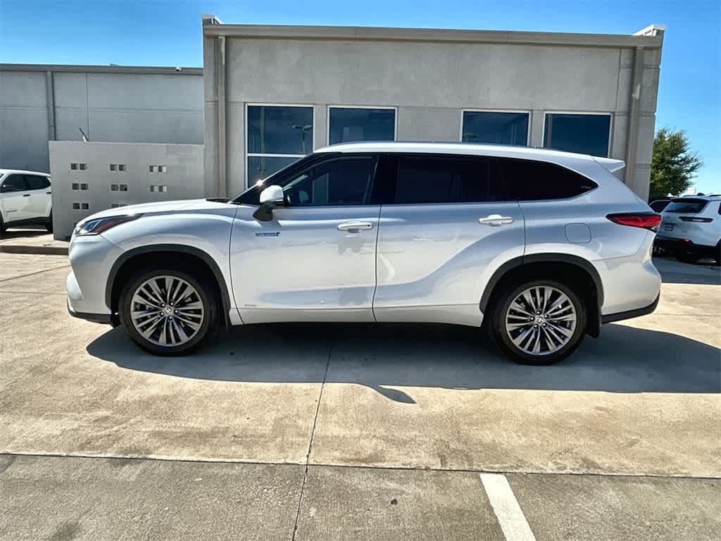 2021 Toyota Highlander Hybrid Platinum 3