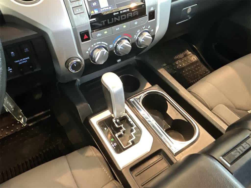 2018 Toyota Tundra SR5 CrewMax 5.5 Bed 5.7L FFV 17