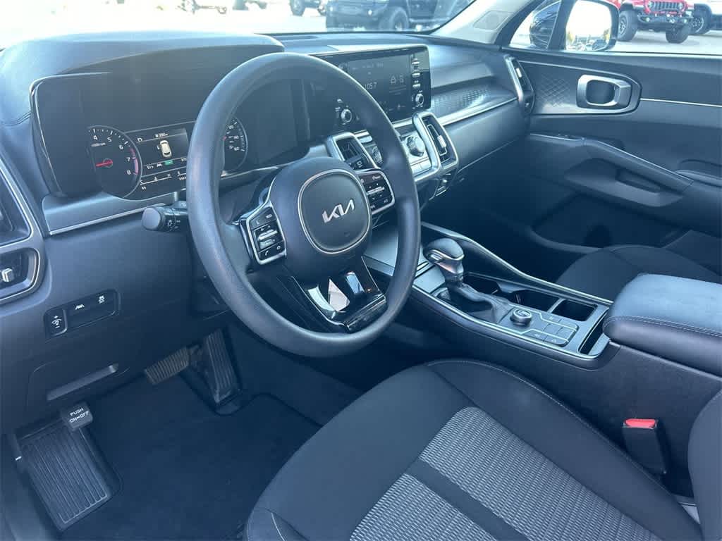 2023 Kia Sorento LX 2