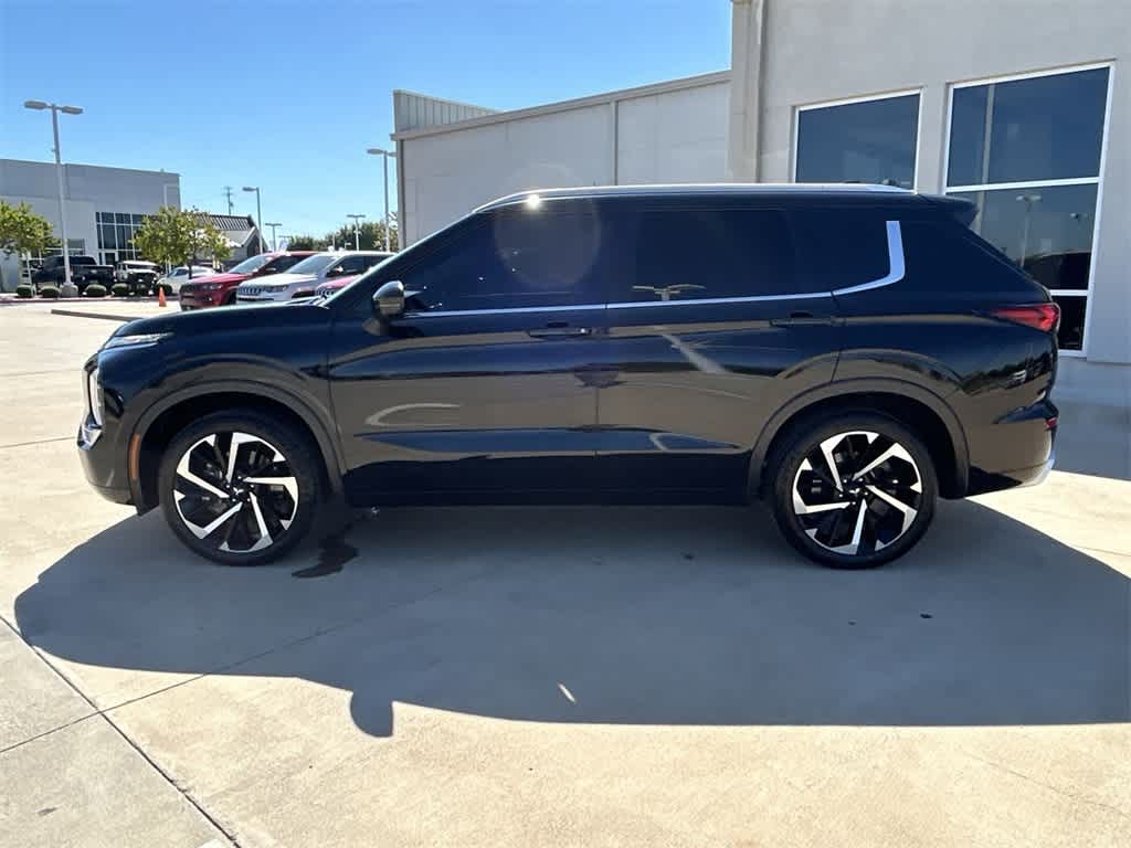 2022 Mitsubishi Outlander SEL 3