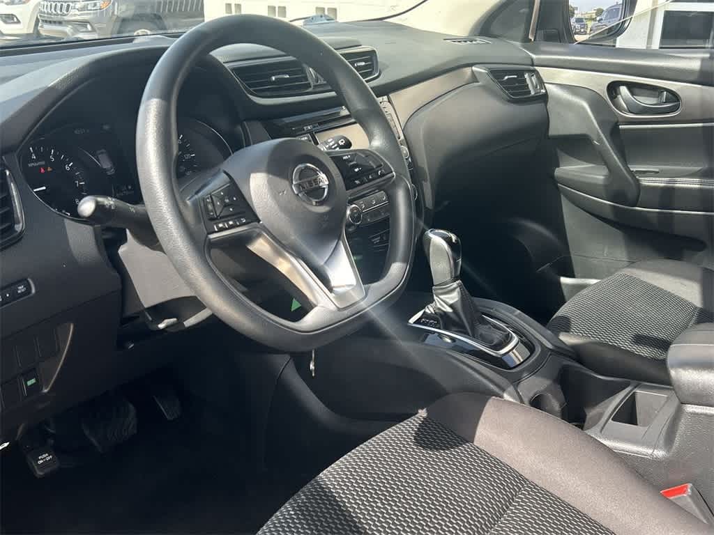 2019 Nissan Rogue Sport S 2