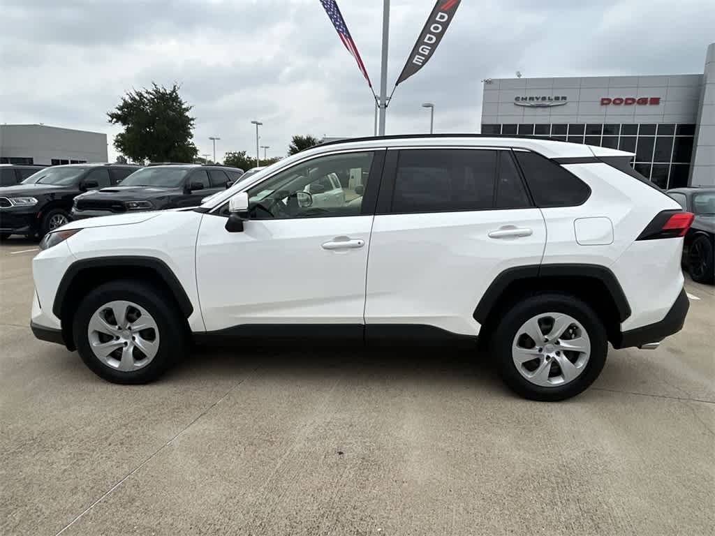 2019 Toyota RAV4 LE 3