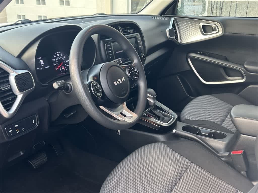 2022 Kia Soul LX 2