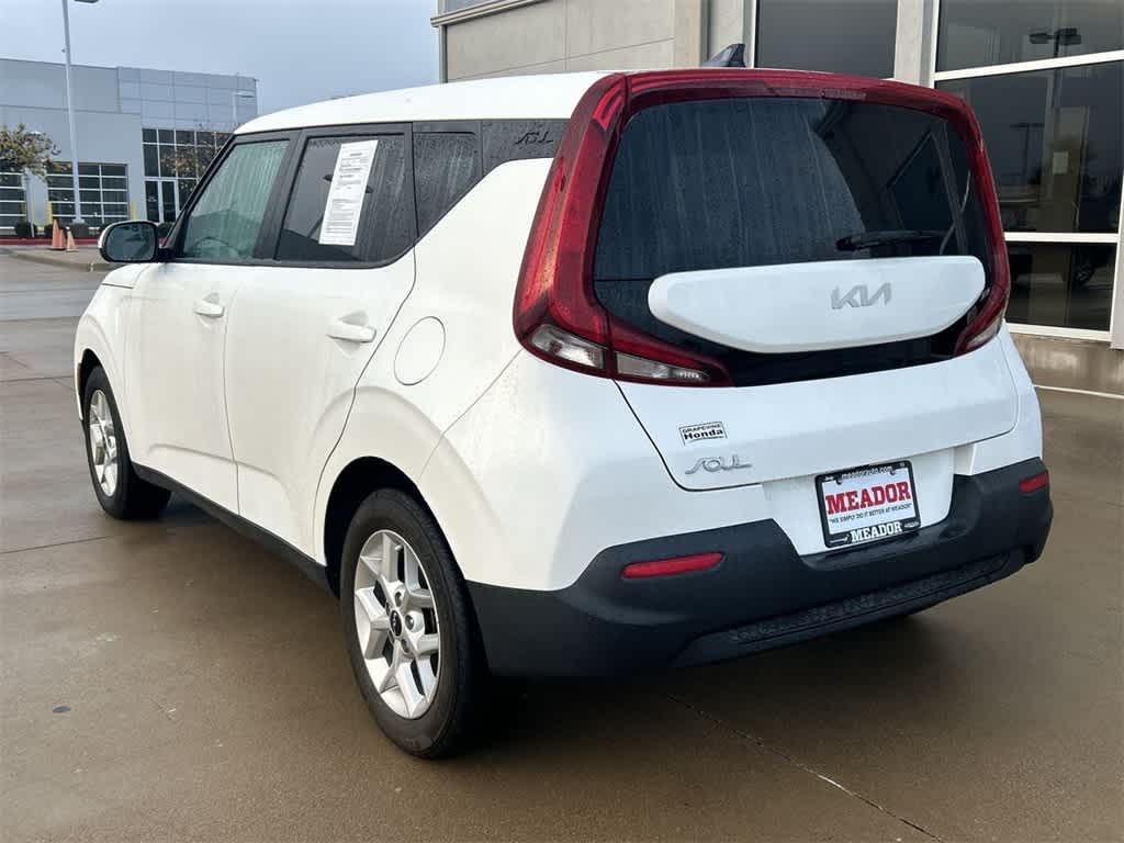 2022 Kia Soul LX 4