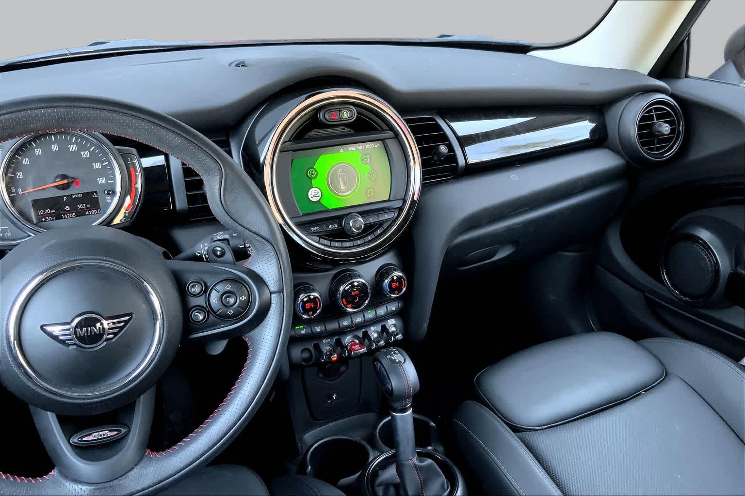 View vehicle photo 6
