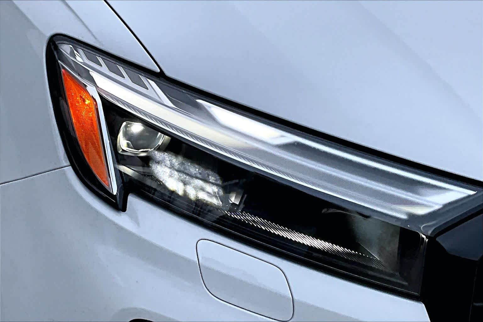 New 2026 Glacier White m Audi Premium Plus image 13
