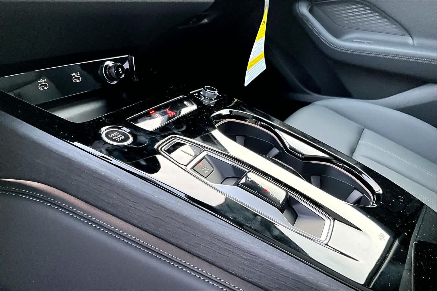 New 2026 Daytona Gray pe Audi Premium image 7