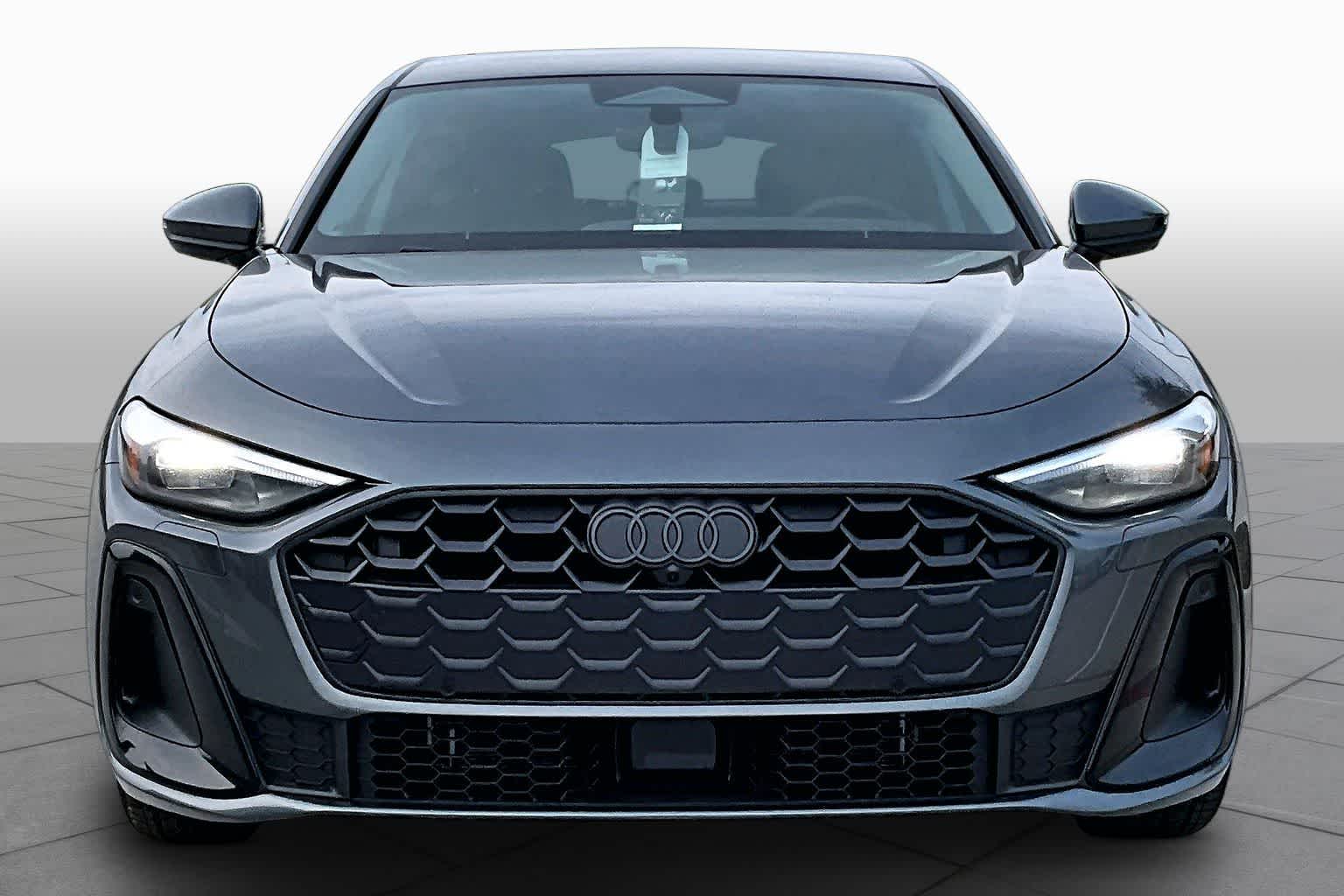New 2026 Daytona Gray pe Audi Premium image 3