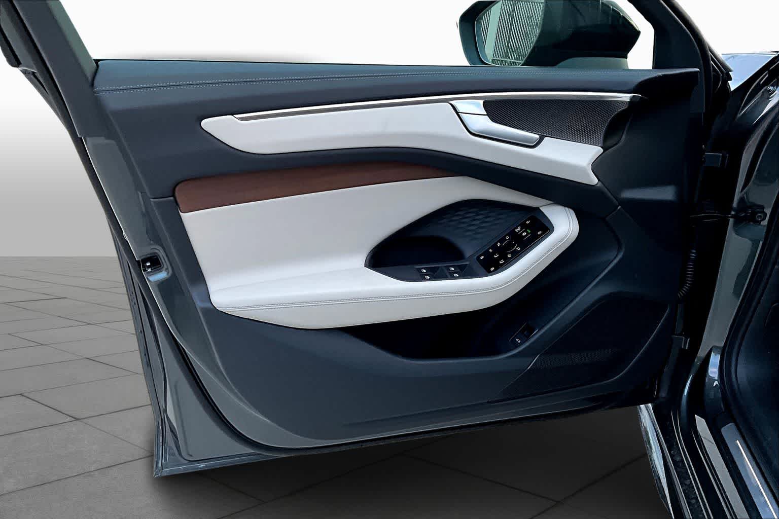 New 2026 Daytona Gray pe Audi Premium Plus image 10