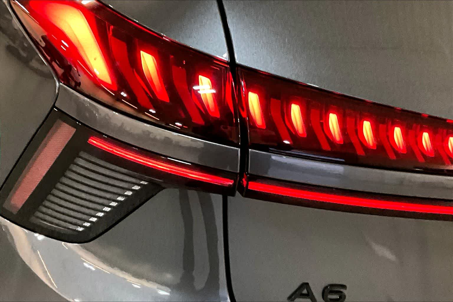 New 2026 Daytona Gray pe Audi Premium Plus image 14