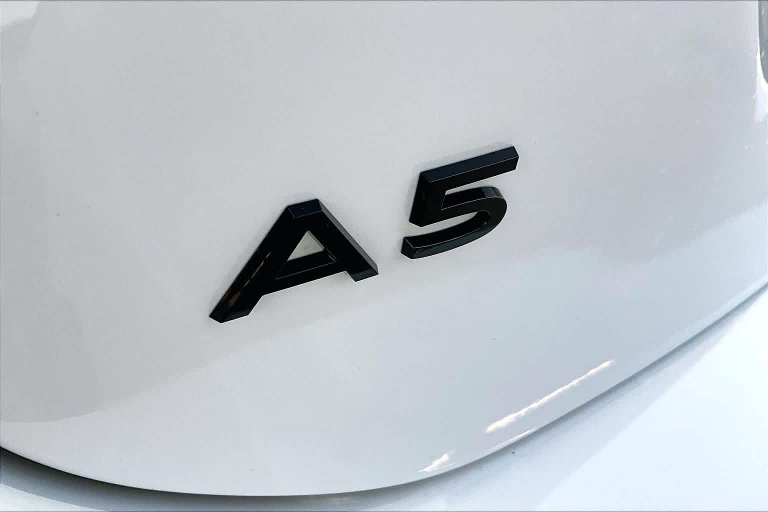 New 2026 Glacier White m Audi Premium Plus image 15