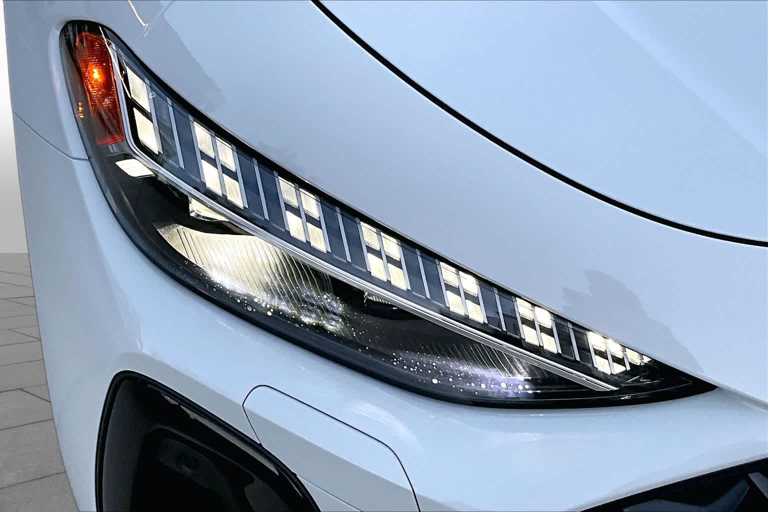 New 2026 Glacier White m Audi Premium Plus image 13